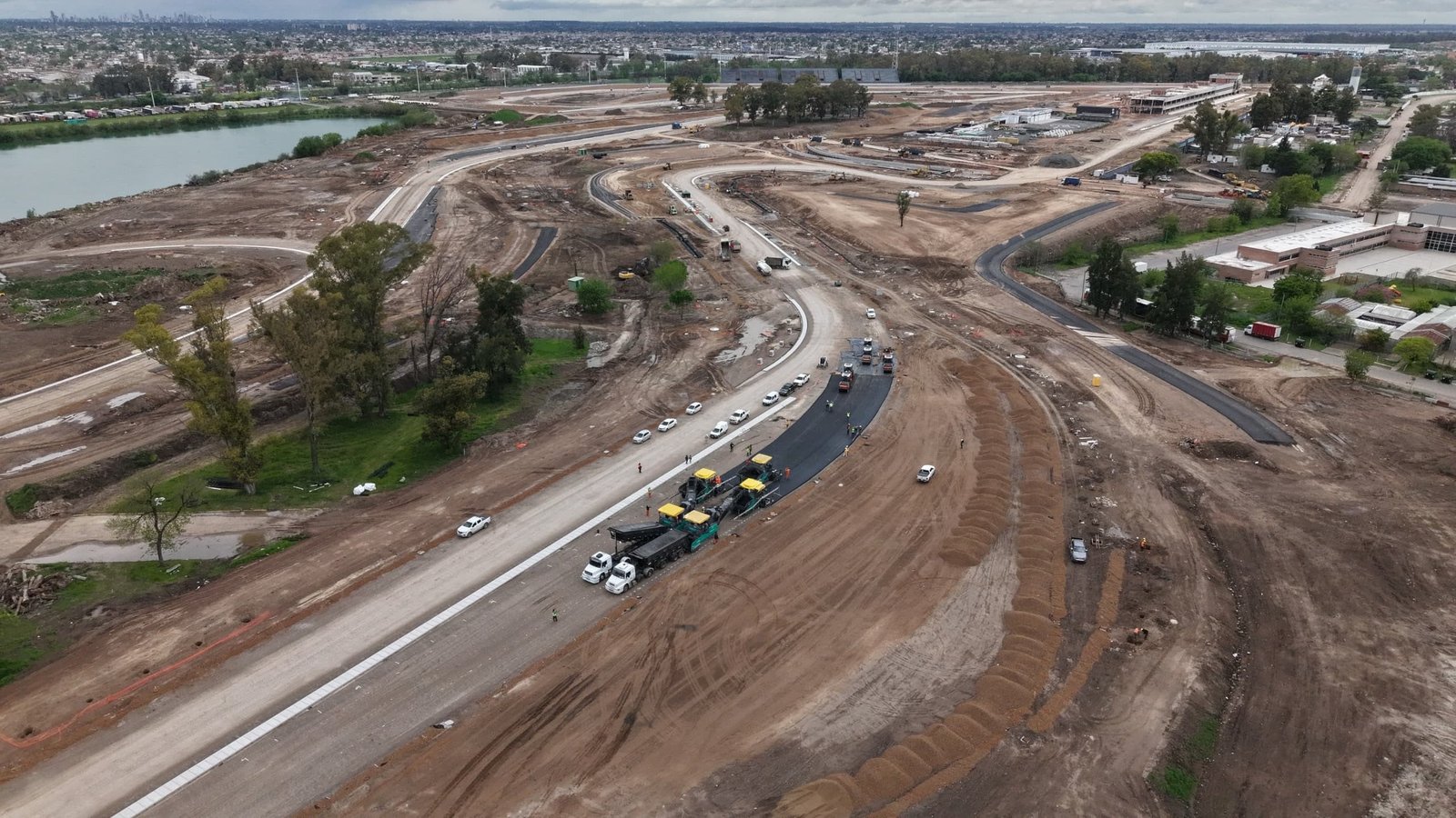 La Ciudad termina de probar el asfalto de la pista del nuevo Autódromo, para que corra el MotoGP y quede listo para la F1