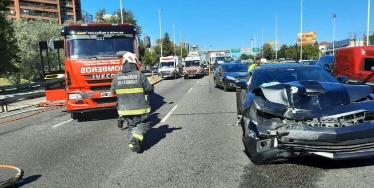CHOQUE MÚLTIPLE EN LA GENERAL PAZ: ACTÚA EL SAME CON UNIDADES TERRESTRES Y AÉREAS