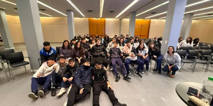 Jóvenes de la Ciudad participaron de una capacitación en educación financiera