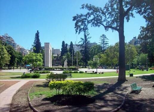 LLEGA CAFECITO EN EL PARQUE RIVADAVIA