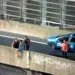 Agentes de la Ciudad salvaron a un hombre en la subida a la Autopista 25 de Mayo