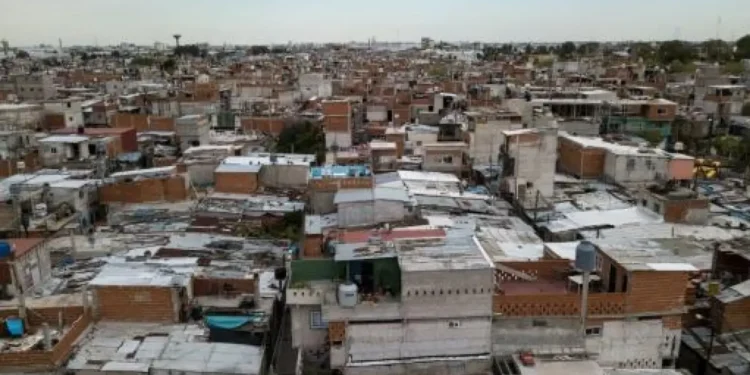 Detuvieron a un hombre de 54 años en el Barrio Zavaleta por narcomenudeo y tenencia ilegal de armas de guerra